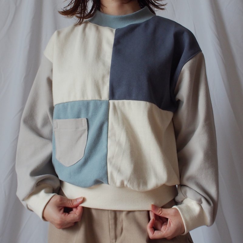 [Custom-made available] Compact size, color-blocked panel sweatshirt, knitted sweatshirt, mock neck, women's, cropped length, made in Japan, high quality, handmade, unique - สเวตเตอร์ผู้หญิง - ผ้าฝ้าย/ผ้าลินิน สีน้ำเงิน