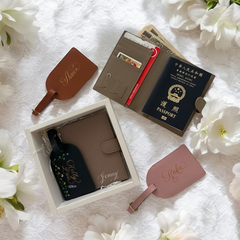 Customized travel abroad gift box combination genuine leather passport cover and luggage tag with hand-painted flowers and handwritten names - ป้ายสัมภาระ - หนังแท้ หลากหลายสี