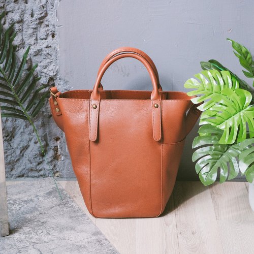 寇比手工皮件 Colbie Leather 率性真皮托特包 22248 棕