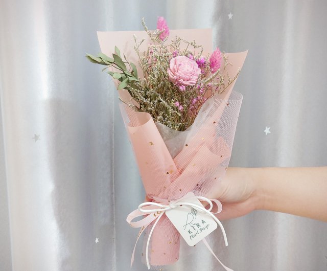 Small bouquet of stars and moon preserved flowers/Valentine's Day