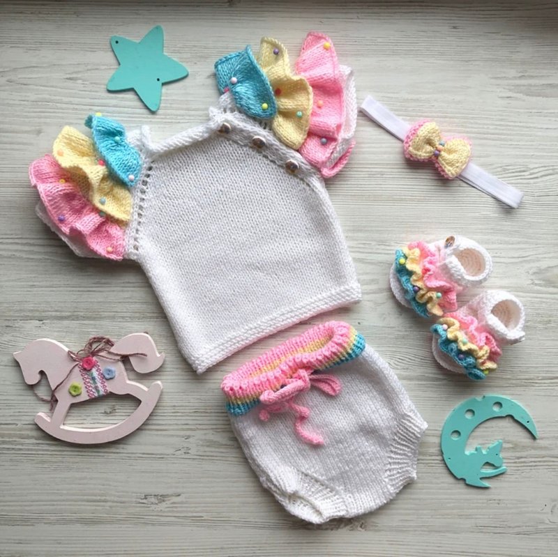 Hand knit t-shirt, bloomer, headband and sandals for baby.  Baby shower gift. - 男/女童裝 - 其他材質 多色