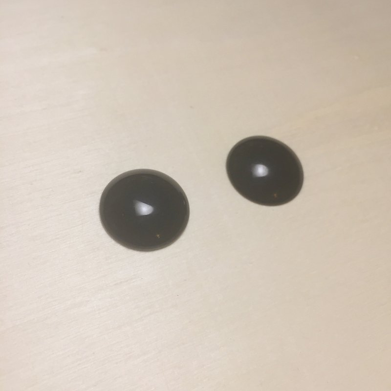 Retro black flat round earrings Clip-On - Earrings & Clip-ons - Resin Black