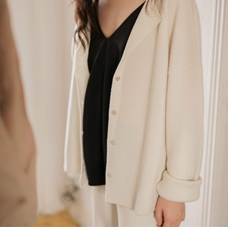 Better yourself | White French heavy imported yarn knitted full wool casual suit cardigan jacket - สเวตเตอร์ผู้หญิง - ขนแกะ ขาว