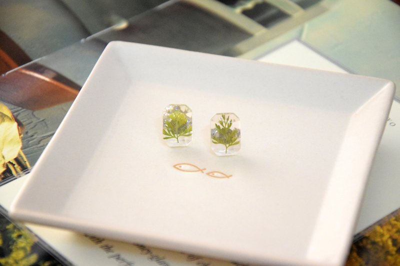 <Petite Gems of the Enchanted Forest Series> Forest Fairy Handmade Ear Studs - Earrings & Clip-ons - Plants & Flowers 