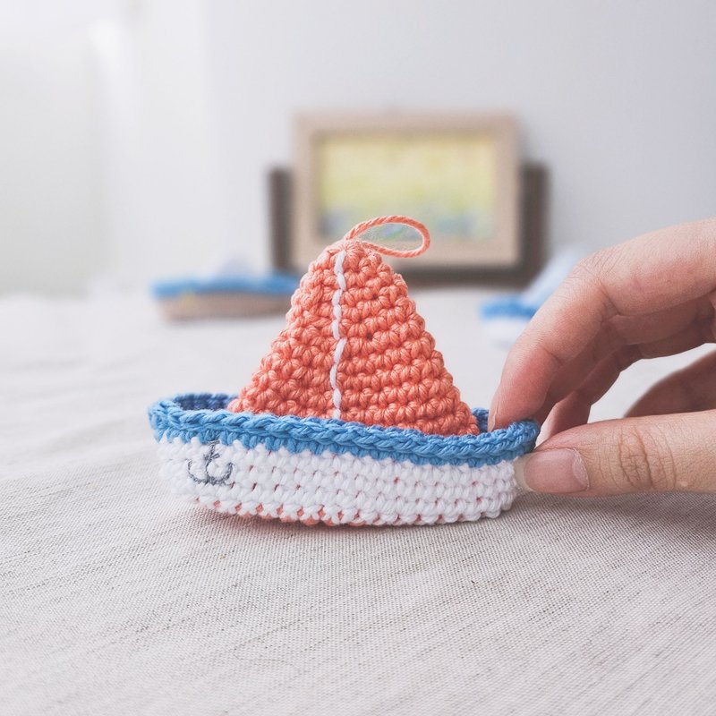 [Heart-warming woven] Voyage woven boat pendant/travel pendant/sailing boat/bag pendant - พวงกุญแจ - ผ้าฝ้าย/ผ้าลินิน หลากหลายสี