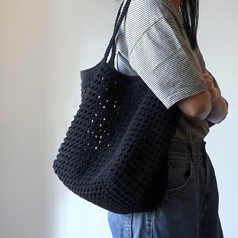 Solid Mesh Shoulder Bag - กระเป๋าถือ - ผ้าฝ้าย/ผ้าลินิน 