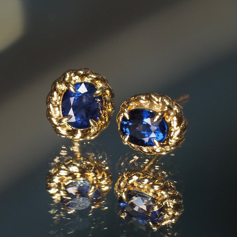 18K Gold Blue Sapphire Braid Earrings - ต่างหู - เครื่องประดับ 