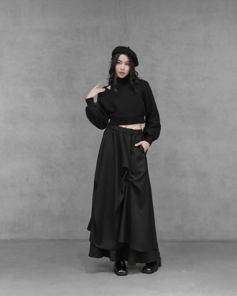 MUKK DESIGN 挖肩短版拼接羅紋上衣 - 女上衣/長袖上衣 - 聚酯纖維 黑色