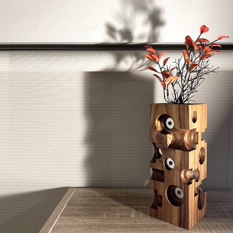 Teak wood vase for flowers. - 擺飾/家飾品 - 木頭 