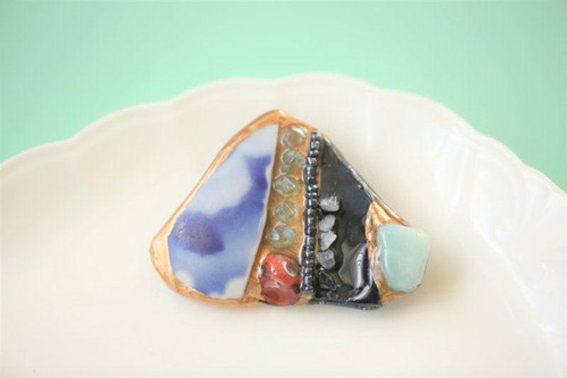 Calling brooch (Amazonite, agate, apatite, rose quartz) - เข็มกลัด - โลหะ 
