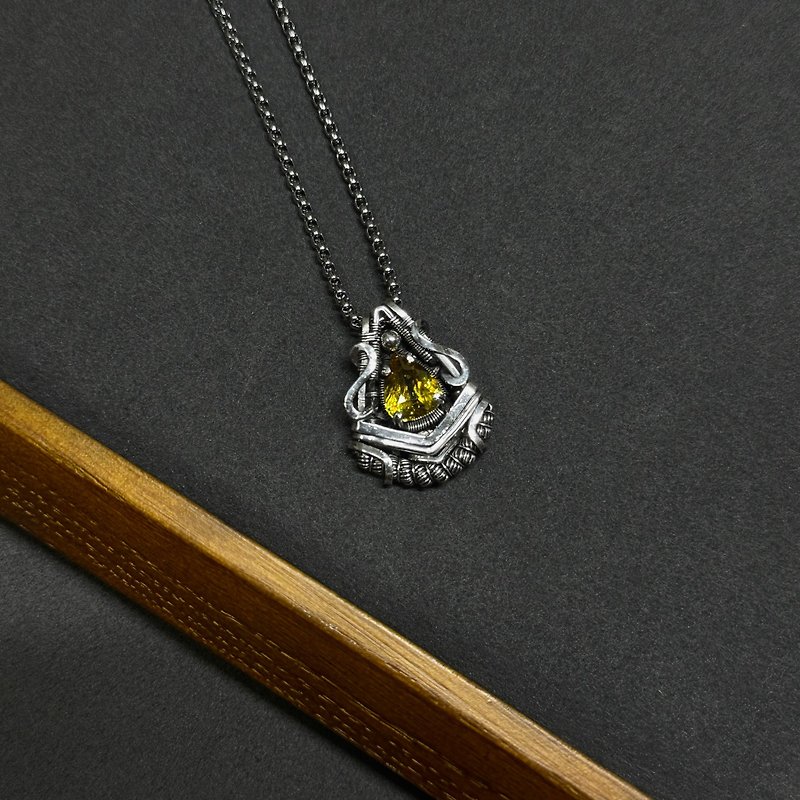 sphene Stone sterling Stone necklace - สร้อยคอ - เครื่องเพชรพลอย สีเหลือง