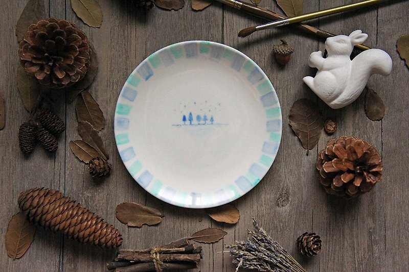 原創/星空森林圓瓷盤(免費客製名字) - 碟子/醬料碟 - 紙 藍色