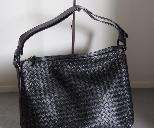 BOTTEGA VENETA ボッテガヴェネタ イントレチャート 2WAY ショルダーバッグ ブラック レザー ヴィンテージ - ショップ OLIM  VINTAGE ショルダーバッグ - Pinkoi