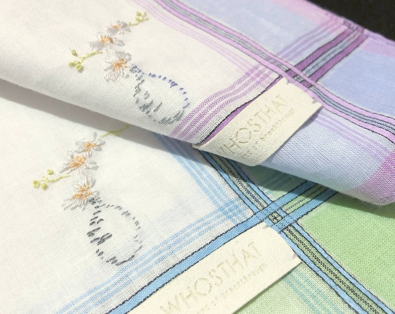 seasonal sale Hand embroidery color cotton handkerchief - ผ้าเช็ดหน้า - ผ้าฝ้าย/ผ้าลินิน หลากหลายสี