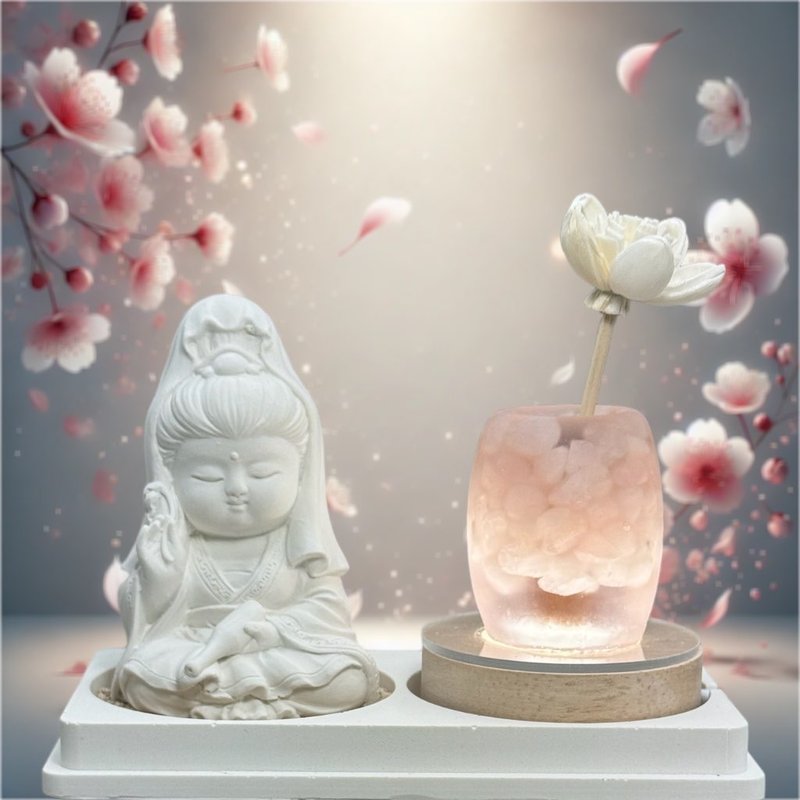 Night lamp, pure thoughts and good luck, crystal fragrance lamp holder series, healing doll, Avalokite Guanyin crystal night lamp - น้ำหอม - ปูน ขาว