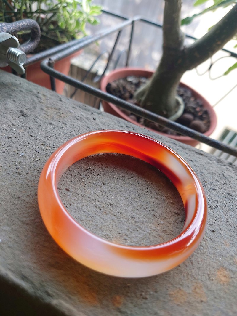 Miss feng natural stone-orange white agate bracelet - Bracelets - Jade 