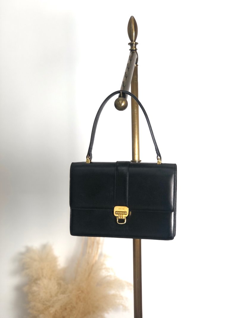 [Japan Direct Shipping Luxury Pre-owned Bag] CELINE Handbag Black Horsebit Leather Top Handle Vintage 68wnsk - กระเป๋าถือ - หนังแท้ สีดำ