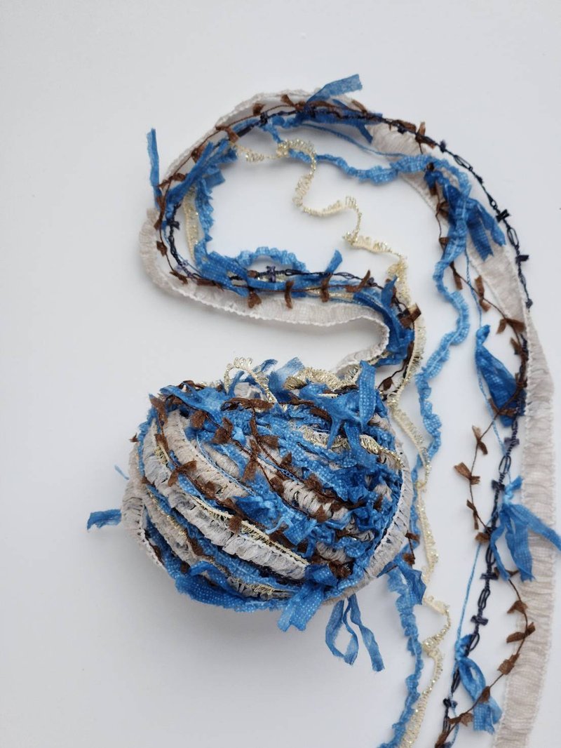 3.5m of yarn - Knitting, Embroidery, Felted Wool & Sewing - Other Man-Made Fibers Blue