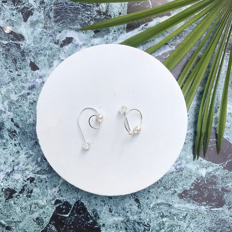 mini sketch small pearl earrings cold wind minimalist chic earrings asymmetric geometry pure Silver gilt - Earrings & Clip-ons - Sterling Silver Gold