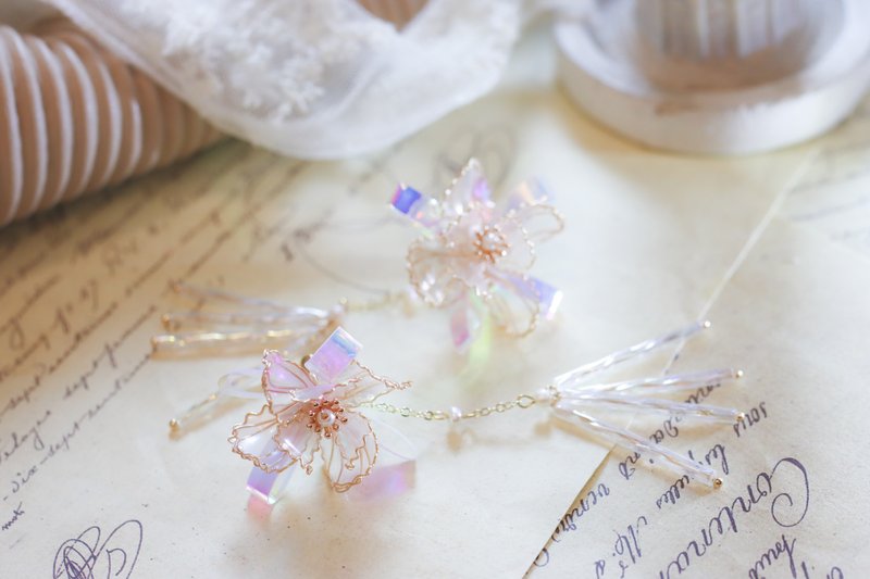 Snow Dance Symphony Ribbon Tassel Earrings Crystal Flower Resin Flower Earrings and Clip-On - ต่างหู - เรซิน สีใส