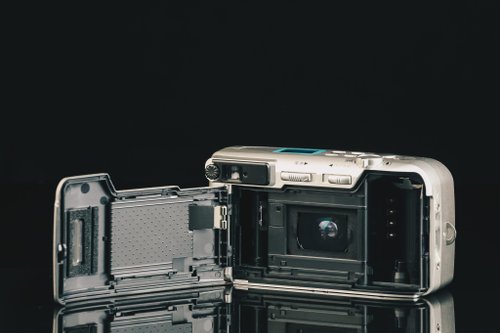 【動作良好】FUJIFILM コンパクトフィルムカメラ Silvi 1600 ① FUJIFILM Silvi 1600】フィルムコンパクトカメラ（オールド