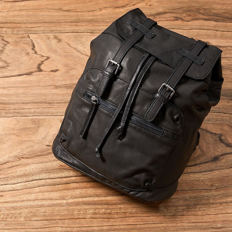eeCute Lightweight Leather Backpack (Classic Black)