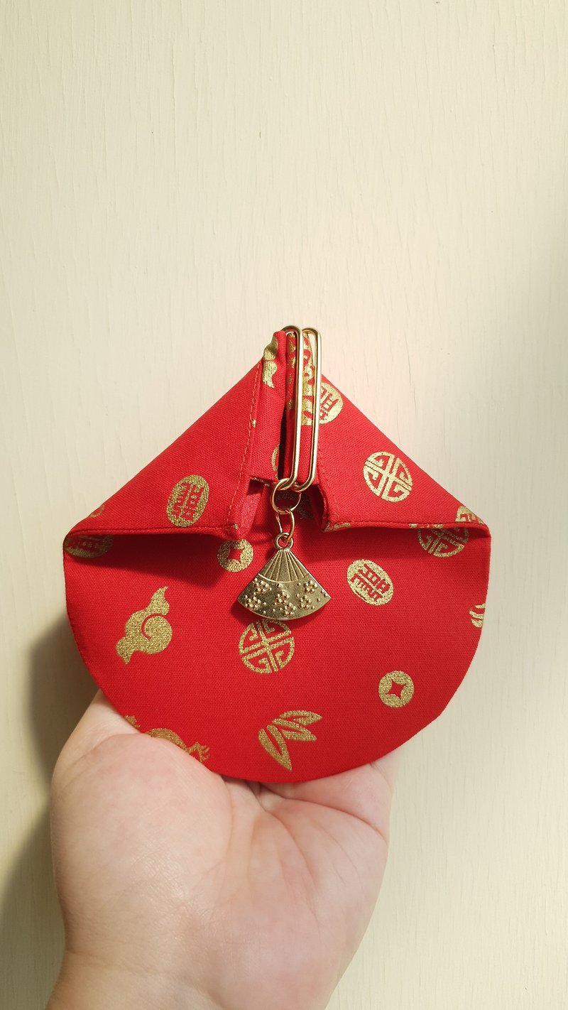 【Happy Dragon Year】Year of the Dragon purse red envelope bag – Golden Dragon Nafu - กระเป๋าใส่เหรียญ - ผ้าฝ้าย/ผ้าลินิน สีแดง