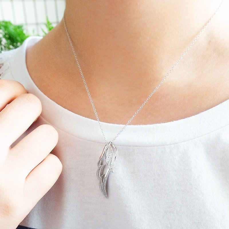 Large and Small Feather Pendant Necklace 925 Sterling Silver - สร้อยคอ - เงินแท้ สีเงิน