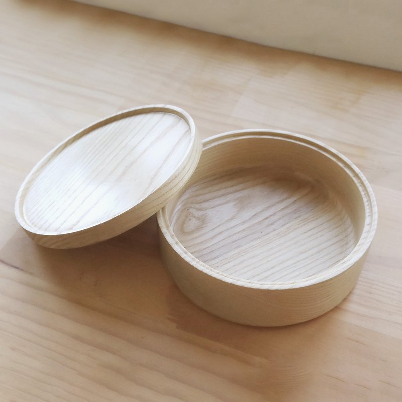 Dining table decoration - solid wood round fruit box - Lunch Boxes - Wood Khaki