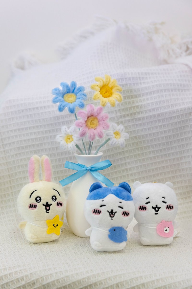 藍絲帶回憶瓶 附贈親手綁上的藍絲帶 手工毛根花束 - 擺飾/家飾品 - 陶 白色
