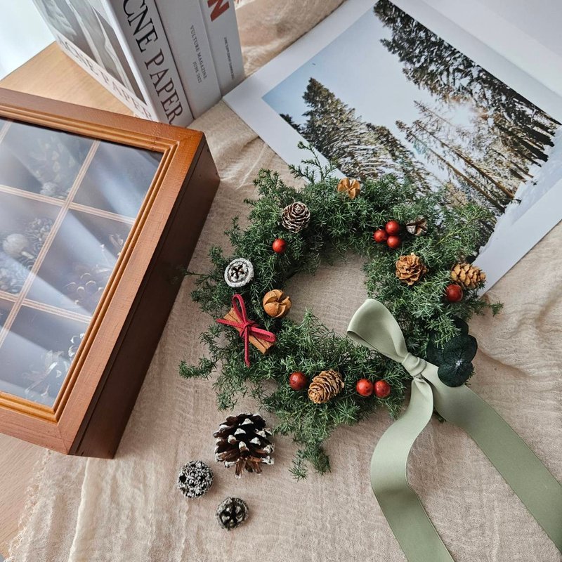 聖誕花圈 冬日故事 | 雪松 預購 - 擺飾/家飾品 - 植物．花 綠色