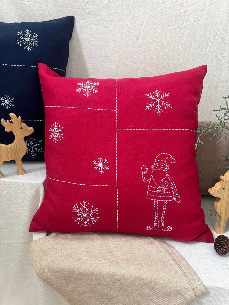 Red Xmas Linen Cushion Cover – Hand Embroidered Sashiko Santa Claus & Snowflakes - 枕頭/抱枕 - 亞麻 紅色