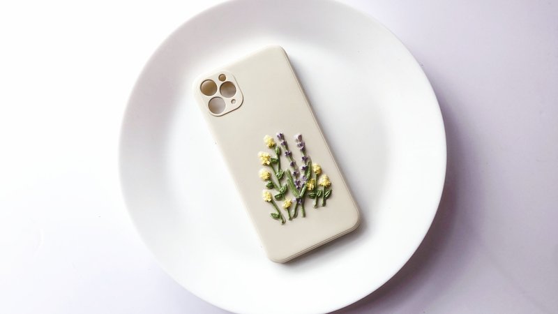 Little Fresh* Handmade Clay Small Garden iPhone Case - เคส/ซองมือถือ - ดินเหนียว 