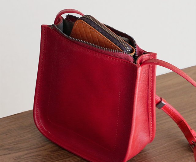 Cute-Colored Genuine Cowhide Shoulder/Crossbody Pouch Bag - Red