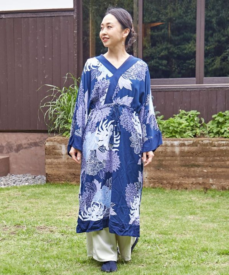KIKU-MON KIMONO Dress