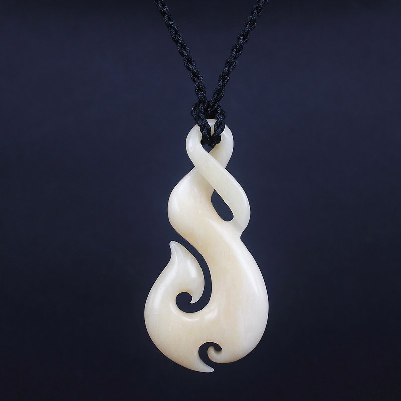 Hei Matau / Twist necklace bone Carving Jewelry New Zealand Hand Carved For girl
