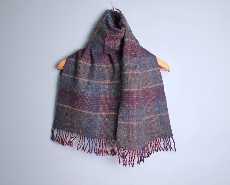 FOAK vintage gray and red double-sided scarf - ผ้าพันคอถัก - วัสดุอื่นๆ 