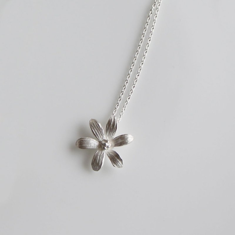 sv925 --6 petal necklace - Necklaces - Precious Metals Silver