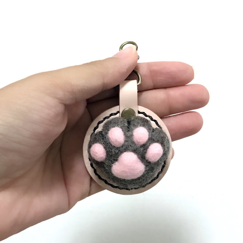 Fist Cat Meat Ball-Light Gray Cat Palm-Leather Wool Felt Keyring Reissue-Free Engraving - Keychains - Wool Gray