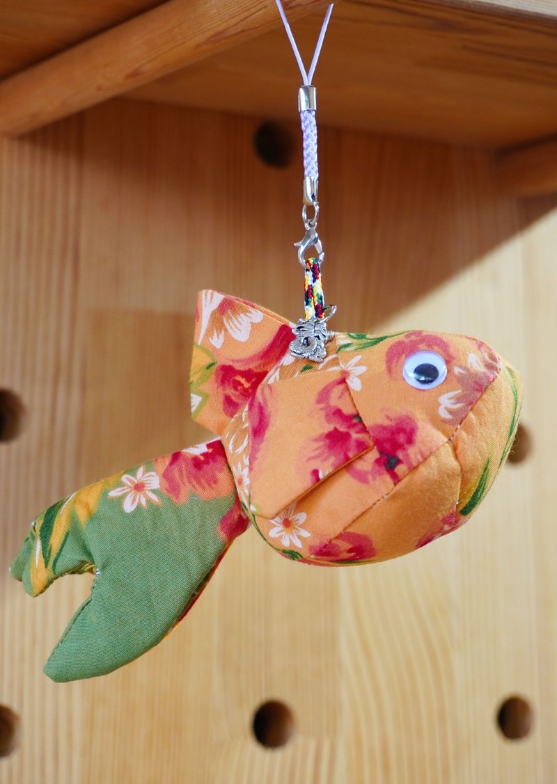 手作布魚吊飾 - 吊飾/掛飾 - 其他材質 