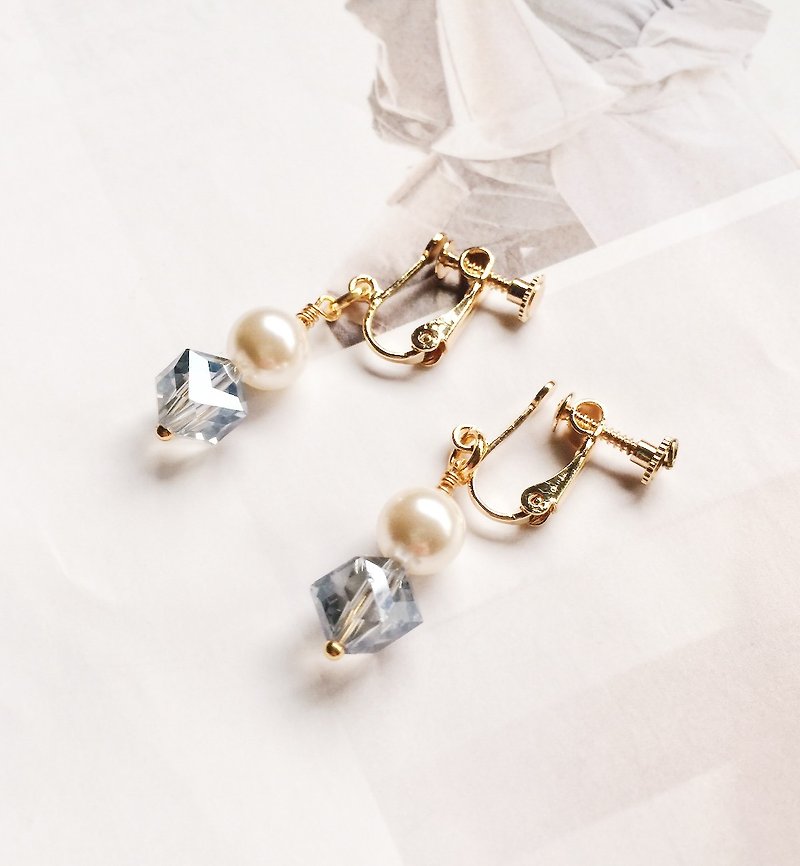 ❈La Don pull winter ❈ - earrings - ice sheet - ต่างหู - โลหะ สีทอง