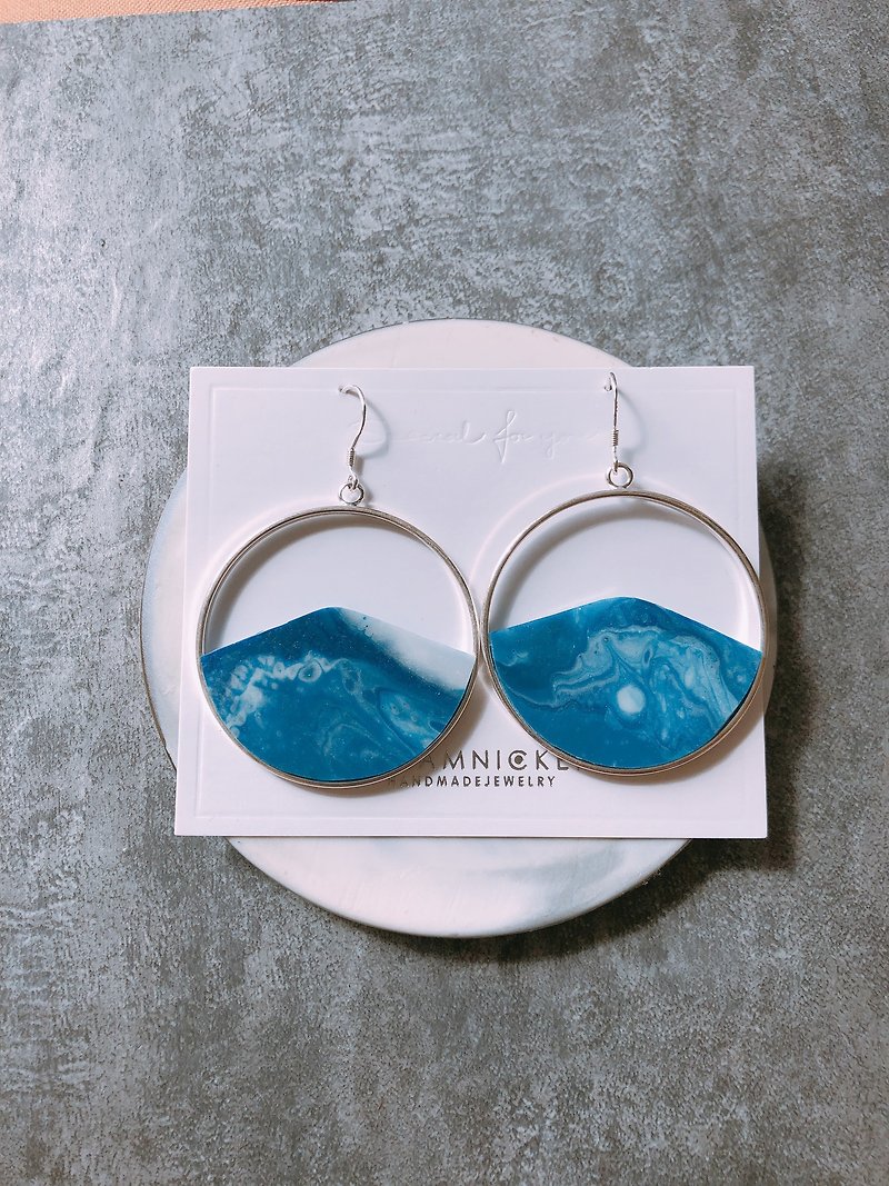 Wave sterling silver round frame earrings - Earrings & Clip-ons - Other Materials Blue