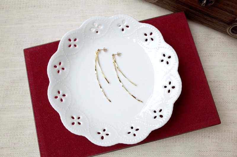 阿蒂絲耳環 - 耳環/耳夾/耳骨夾 - 其他金屬 黃色