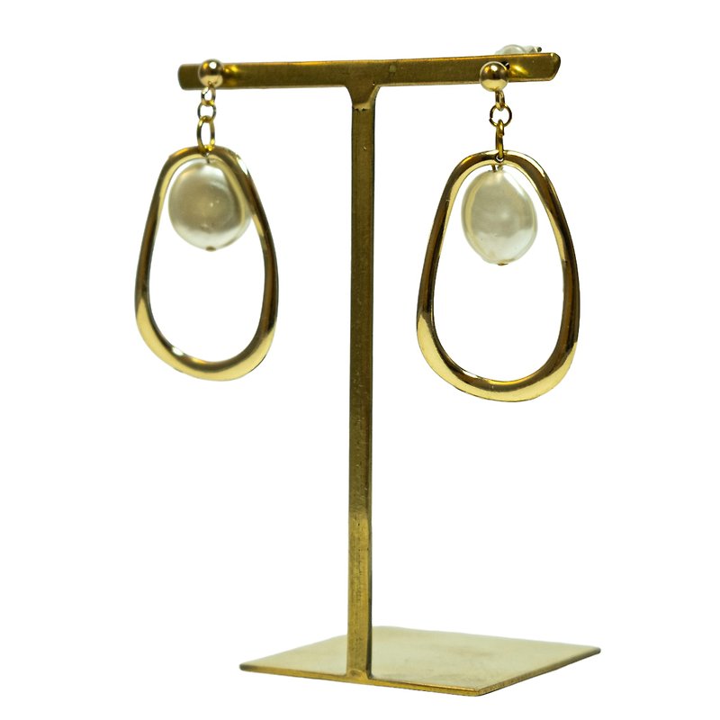 Gold hoop earrings - ต่างหู - โลหะ สีทอง