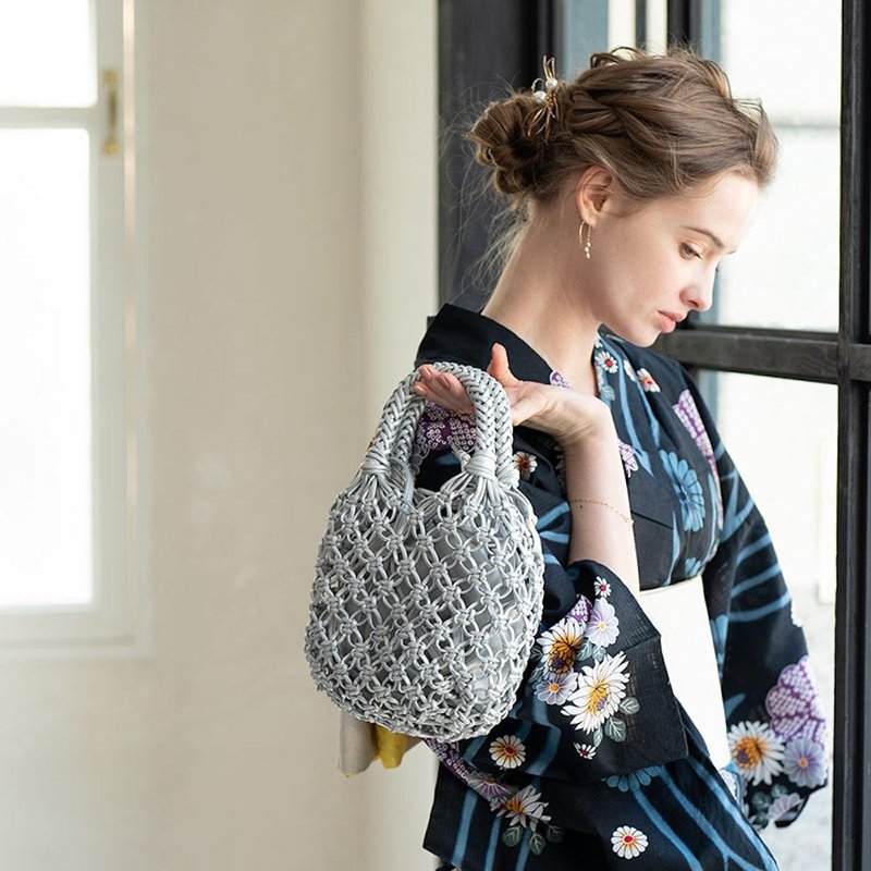 Spring Summer Hand-knitted Basket Bag Drawstring 2-Way Mini Synthetic Leather Shoulder Bag Crossbody Adult Tote Bag Japan Women's HAYNI [Silver] - กระเป๋าแมสเซนเจอร์ - หนังเทียม สีเงิน