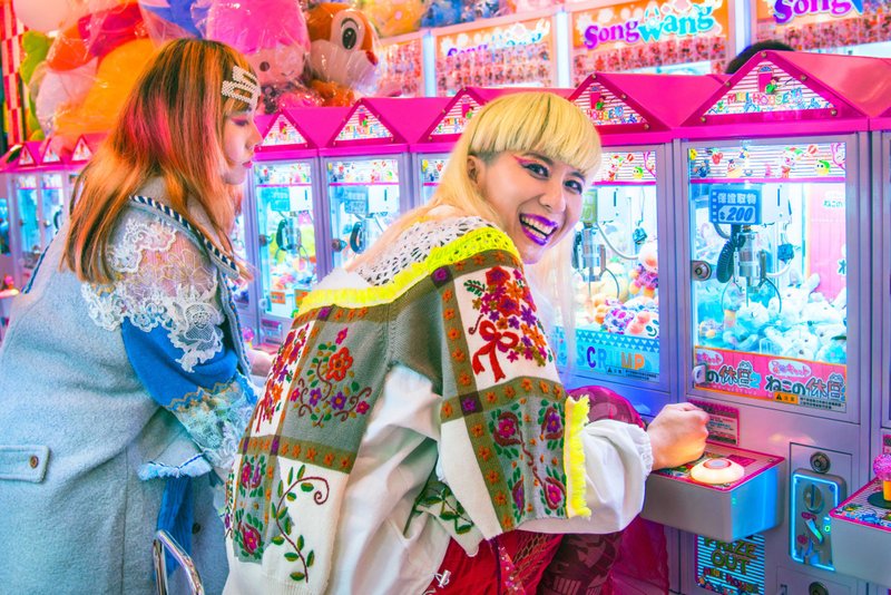 OTT獨一無二•Unique巴洛克雕刻刺繡珍珠裝飾藝術Oversize上衣 - 帽T/大學T - 其他材質 白色