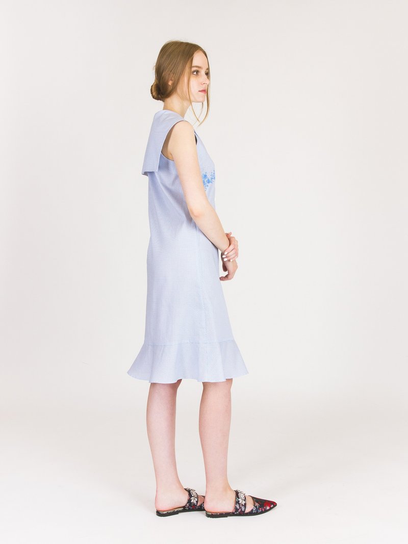 Light blue sundress for hot days, V-neck dress without sleeves - 洋裝/連身裙 - 棉．麻 藍色
