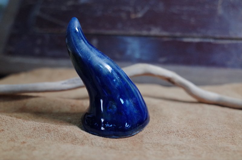 鯊魚 Shark (戒指收納) - 花瓶/陶器 - 陶 藍色