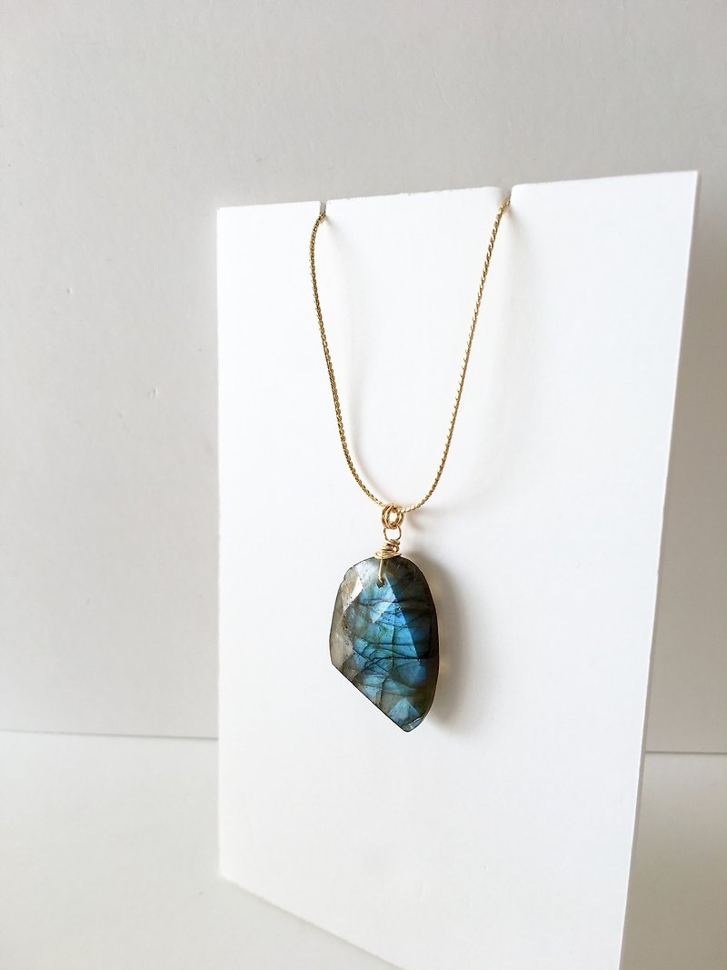 Labradorite necklace - สร้อยคอ - หิน สีน้ำเงิน