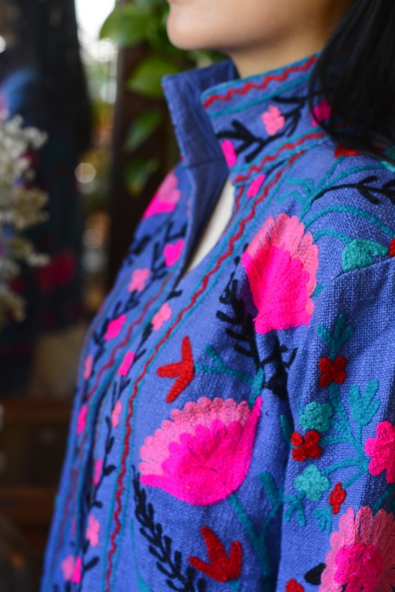 Suzani蘇札尼手工刺繡純棉寬袖外套 - 雨夜花 - 女裝外套/大衣 - 棉．麻 多色